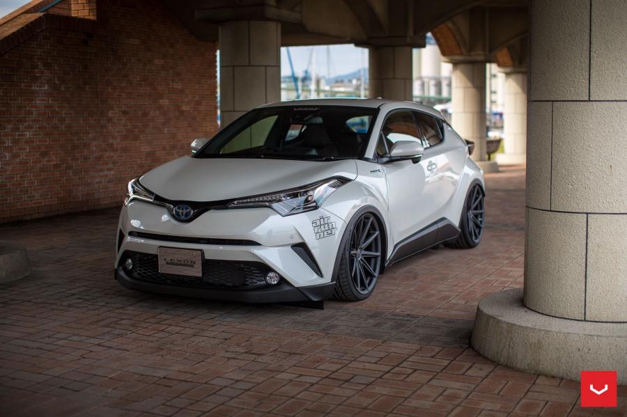  Toyota C-HR on Vossen Wheels (VFS10) 2017 года  (фото 20 из 20)
